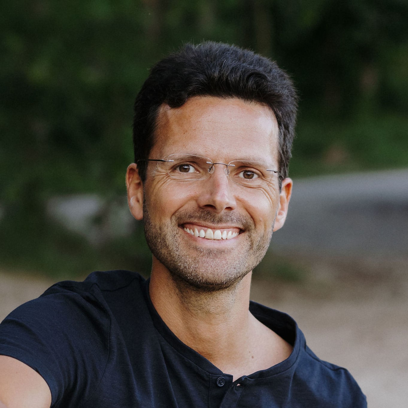 Lomi Lomi Massage Aussbildung - Stefan Surber Lomi Lomi Massage Aussbildung - Stefan Surber